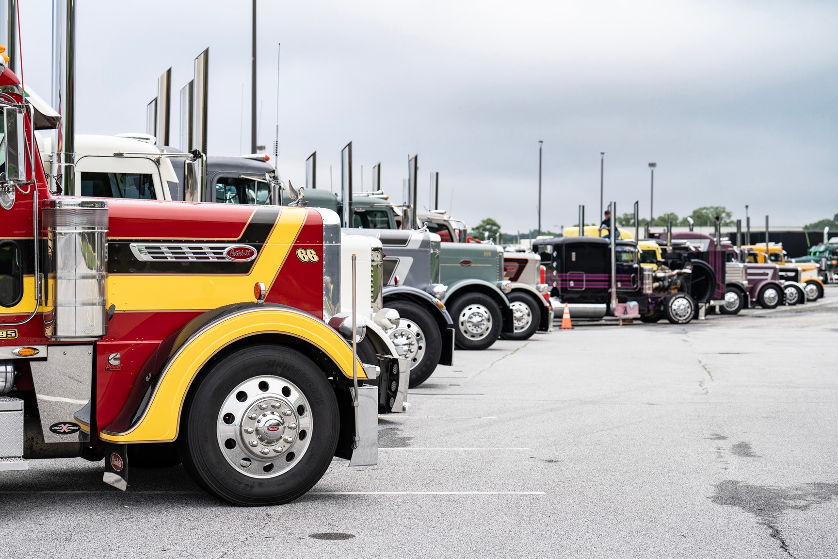 000 2025 shell rotella super rigs big rig truck show atlanta motor speedway lead