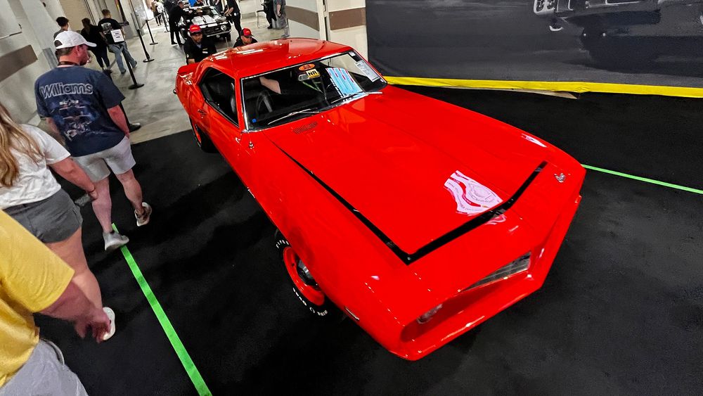 Low-low prices on hot rods were in effect at Mecum’s big spring auction. Here are the top 10 muscle cars sold.