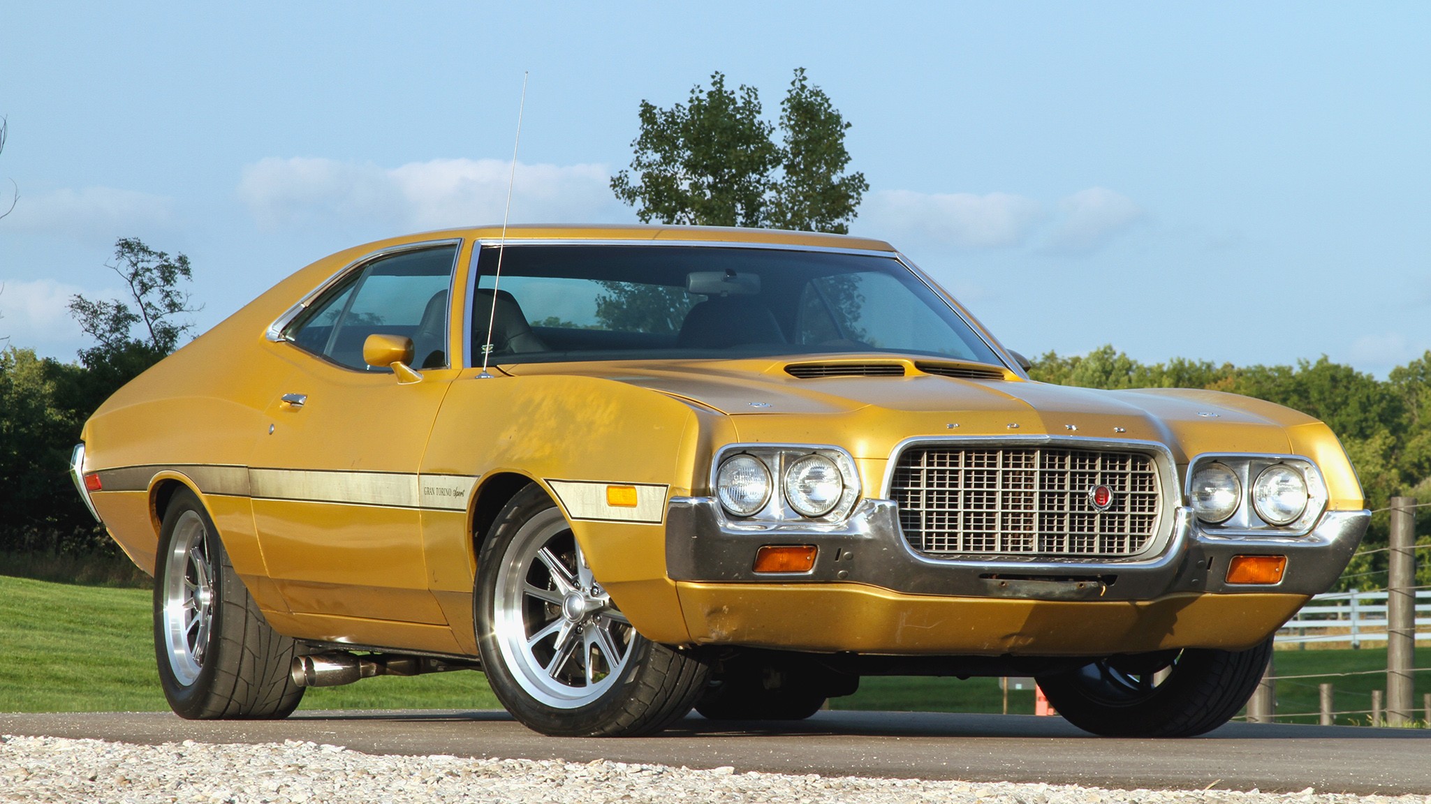 002 1972 ford gran torino restomod
