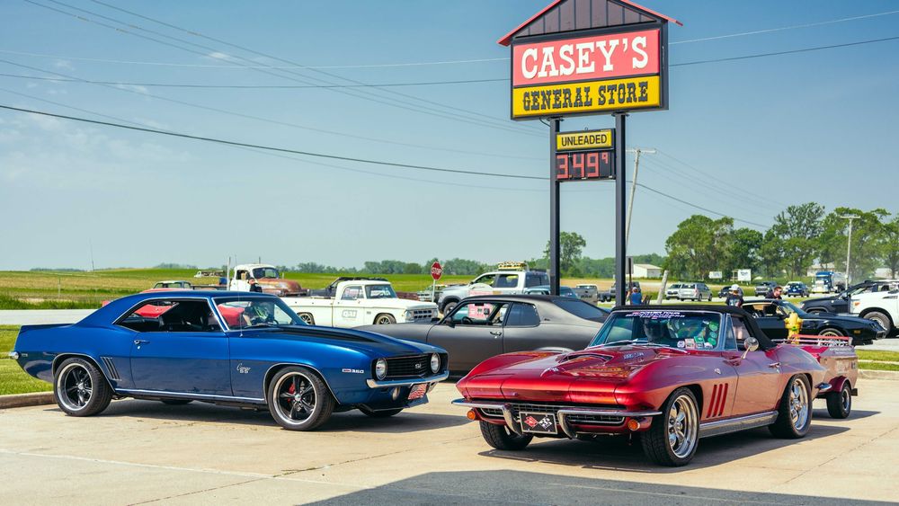 006 2025 HOT ROD Power Tour East Day Three 3 Fort Wayne Indiana War Memorial Cruise