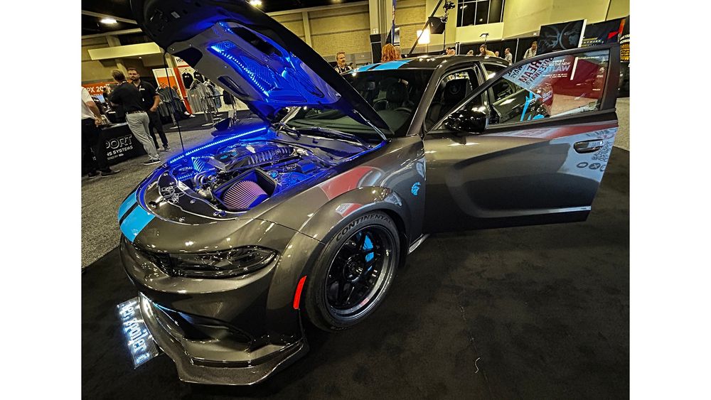 006 high performance expo hpx 2025 pettys garage dodge charger hellcat front