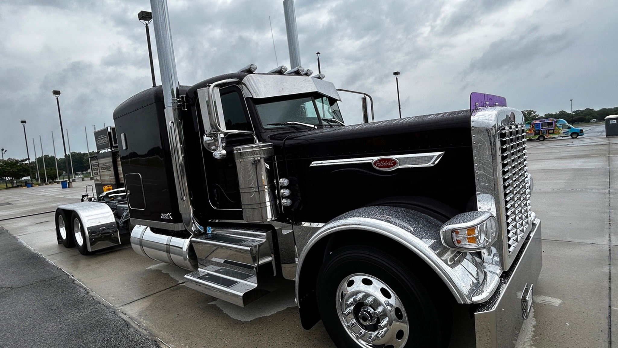 010 2025 shell rotella super rigs big rig truck show atlanta motor speedway