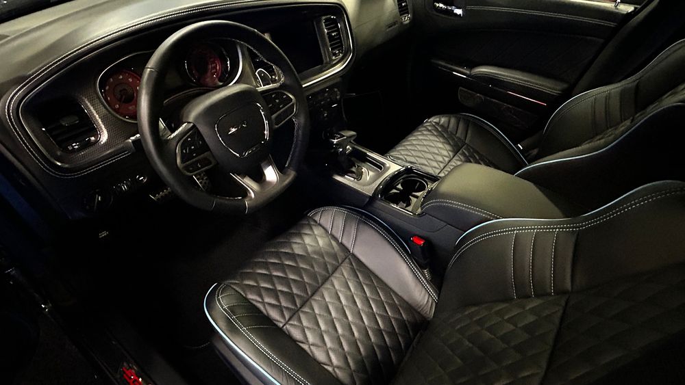 010 high performance expo hpx 2025 pettys garage dodge charger hellcat interior