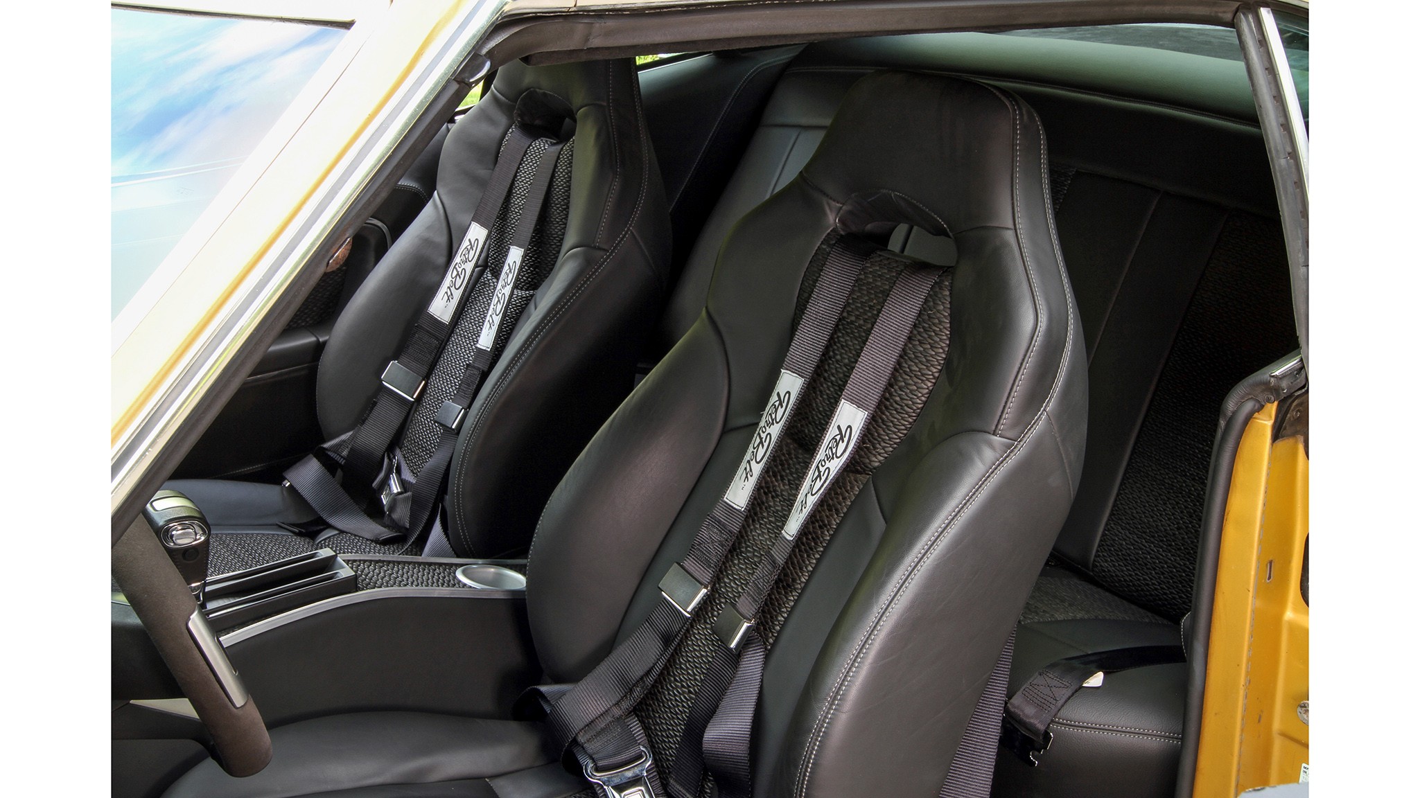 015 1972 ford gran torino restomod